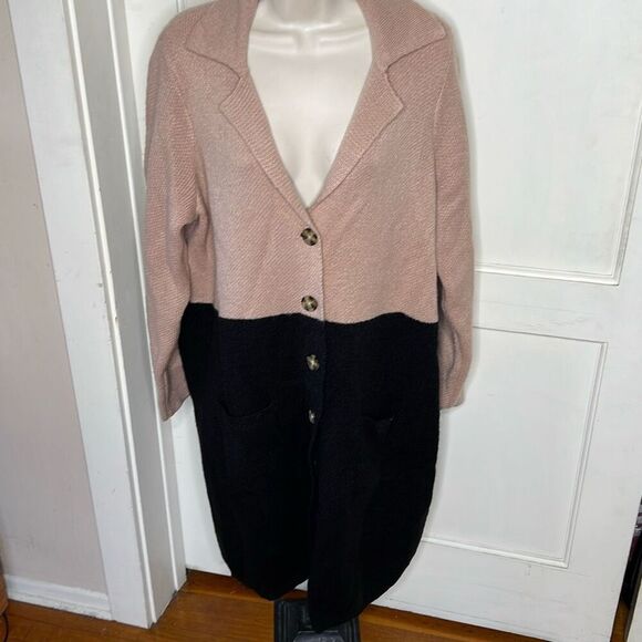 Torrid Beige & Black Colorblock Button Front Sweater Coat Plus Size 1 - Picture 2 of 9